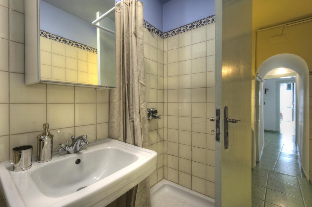 Local In Alfama! Alice Home, Near River Appartamento